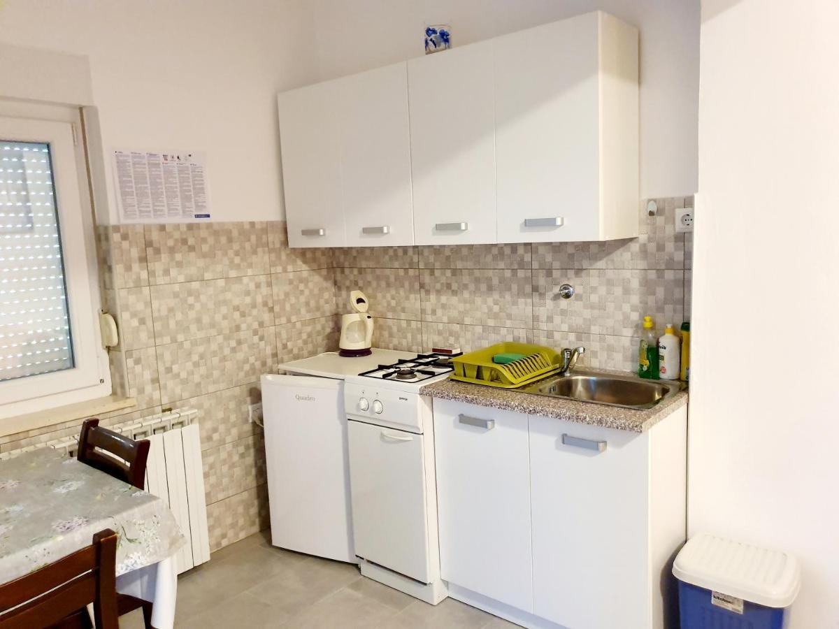 Apartamani Katarina Vl.Ilija Jusup Lejlighed Starigrad Paklenica Eksteriør billede