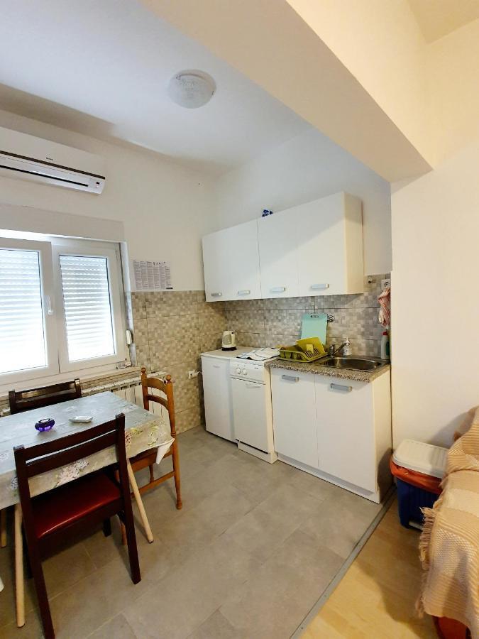 Apartamani Katarina Vl.Ilija Jusup Lejlighed Starigrad Paklenica Eksteriør billede