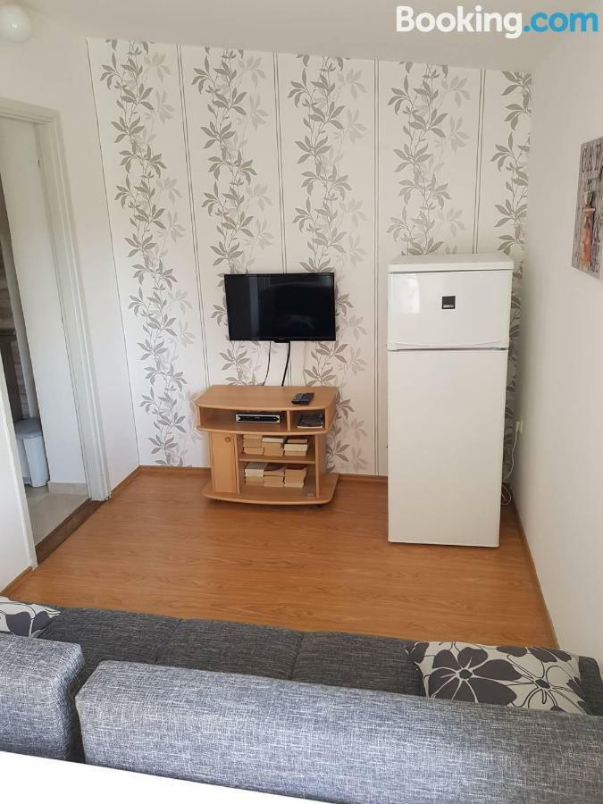 Apartamani Katarina Vl.Ilija Jusup Lejlighed Starigrad Paklenica Eksteriør billede