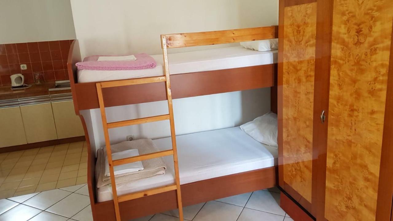 Apartamani Katarina Vl.Ilija Jusup Lejlighed Starigrad Paklenica Eksteriør billede